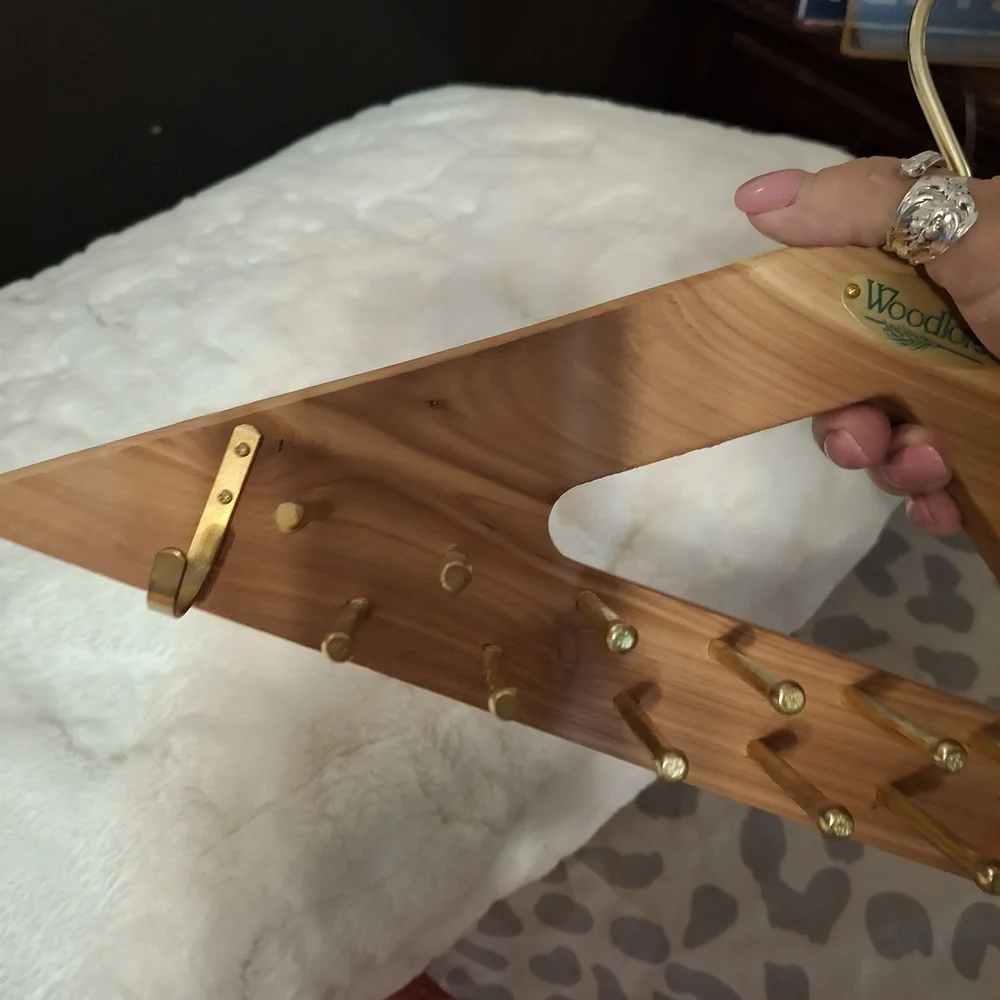 Woodlore Cedar Belt Organizer with Gold Hooks New